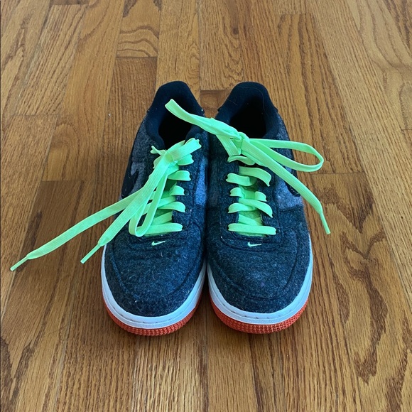 Nike Air Force 1 - LV8 Black/Ghost Green Size 4 - Picture 2 of 6